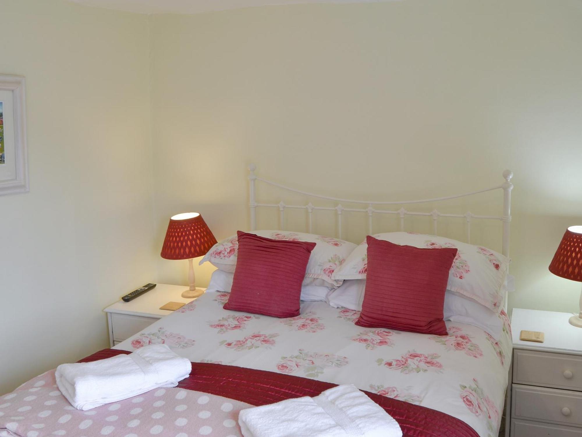 Hollyhock Cottage -Uk33553 بلايكيني المظهر الخارجي الصورة